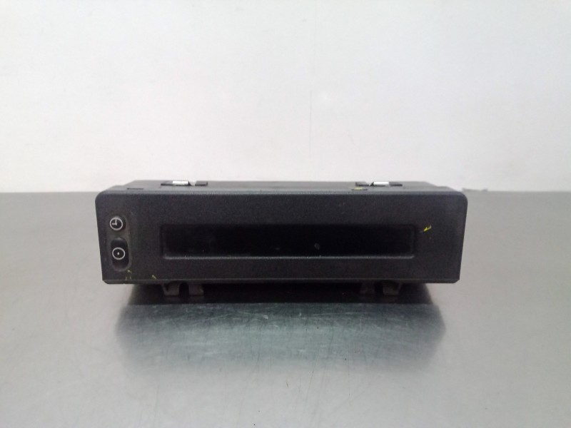 Recambio de pantalla multifuncion para opel astra g berlina 2.0 dti referencia OEM IAM 90434122 - 5WK7391  