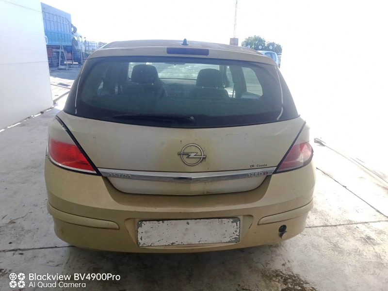 opel astra h (a04) del año 2004