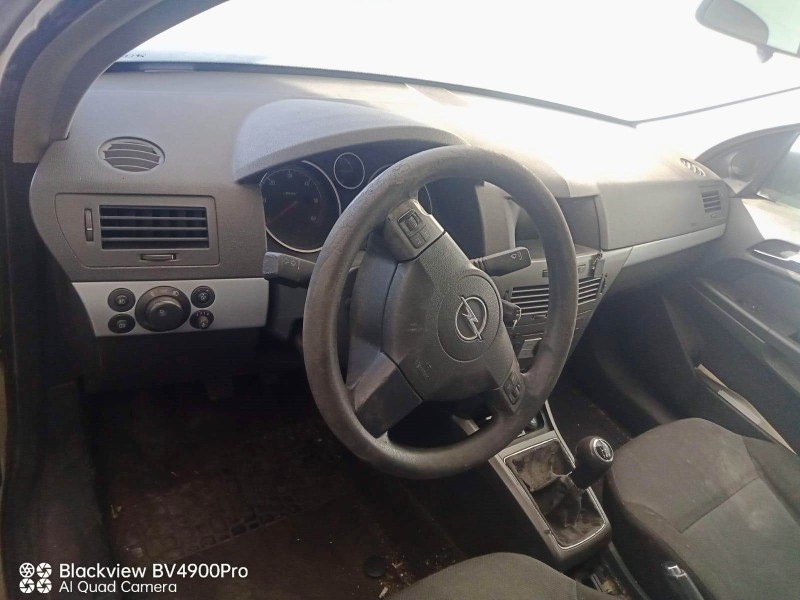 opel astra h (a04) del año 2004