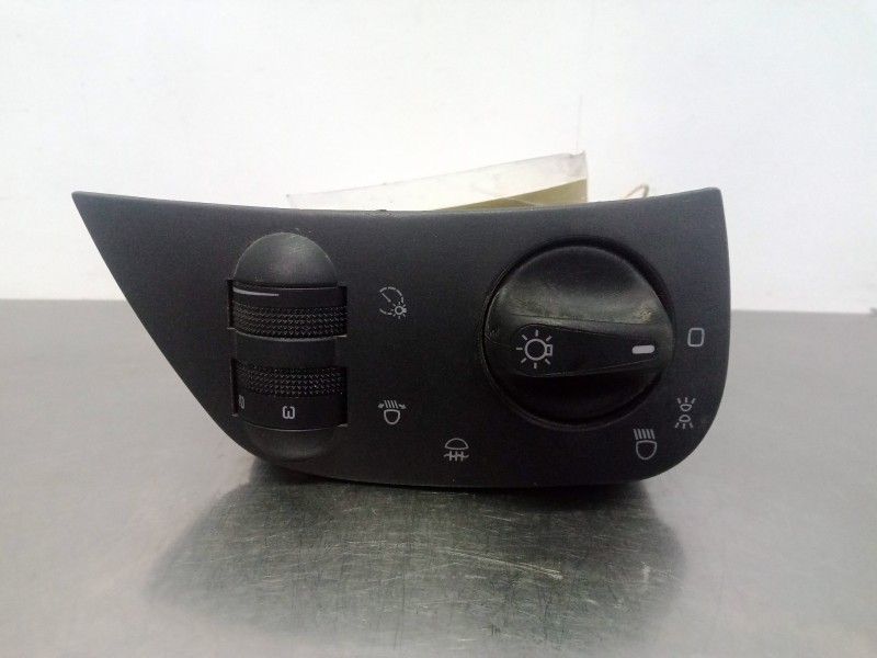 Recambio de interruptor luces para volkswagen polo berlina (6n1) 1.4 16v referencia OEM IAM 6N1941531M  14.PINES