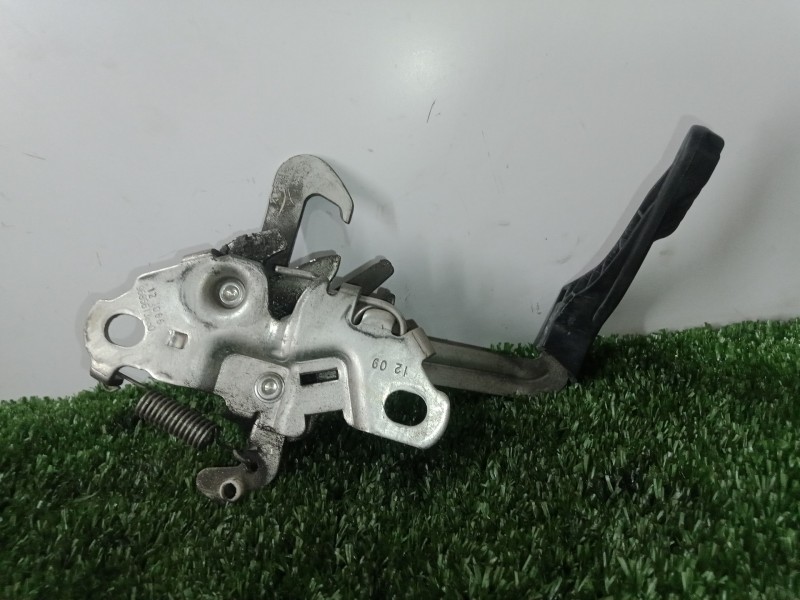 Recambio de cerradura capot para citroën c3 1.4 hdi referencia OEM IAM 9685613880  