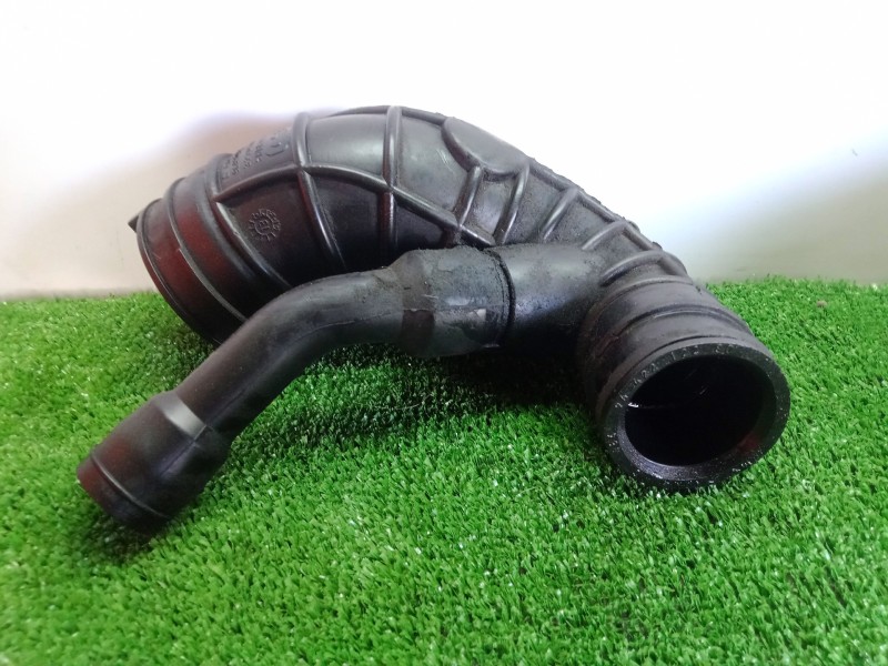 Recambio de tubo para peugeot 206 berlina 1.4 hdi referencia OEM IAM 9689047480  