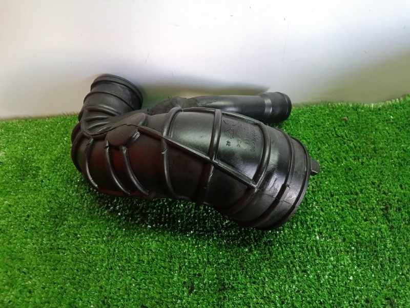 Recambio de tubo para peugeot 206 berlina 1.4 hdi referencia OEM IAM 9689047480  