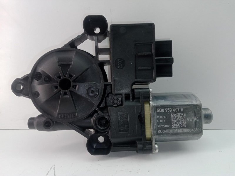 Recambio de motor elevalunas trasero izquierdo para seat leon (5f1) 2.0 16v tsi referencia OEM IAM 5Q0959407A-0130822725 BOSCH 5