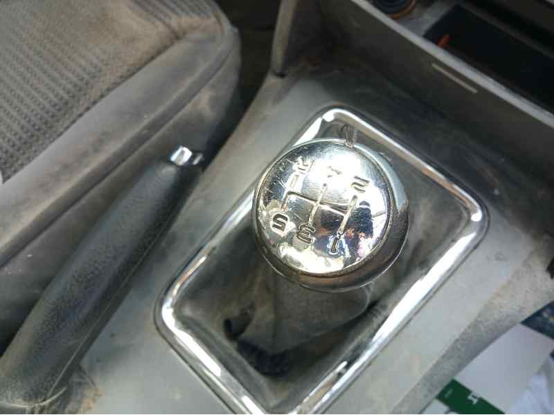 peugeot 407 del año 1950