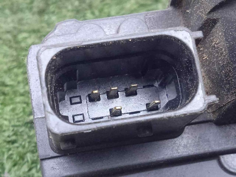 Recambio de cerradura puerta trasera derecha para chevrolet cruze 1.6 cat referencia OEM IAM 13579566 5.PINES 