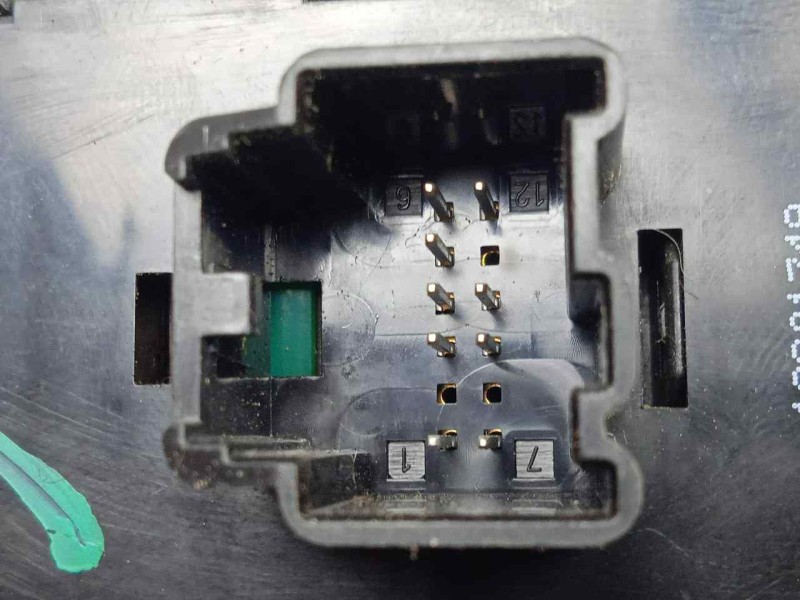 Recambio de interruptor luces para chevrolet cruze 1.6 cat referencia OEM IAM 13301749  