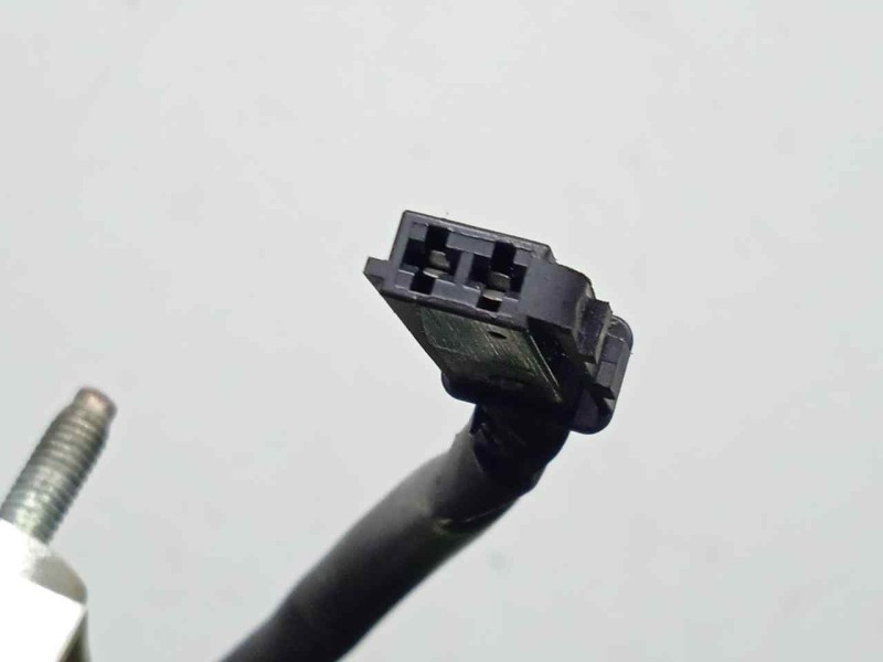 Recambio de luz central de freno para chevrolet cruze 1.6 cat referencia OEM IAM 95464677 ROJO 