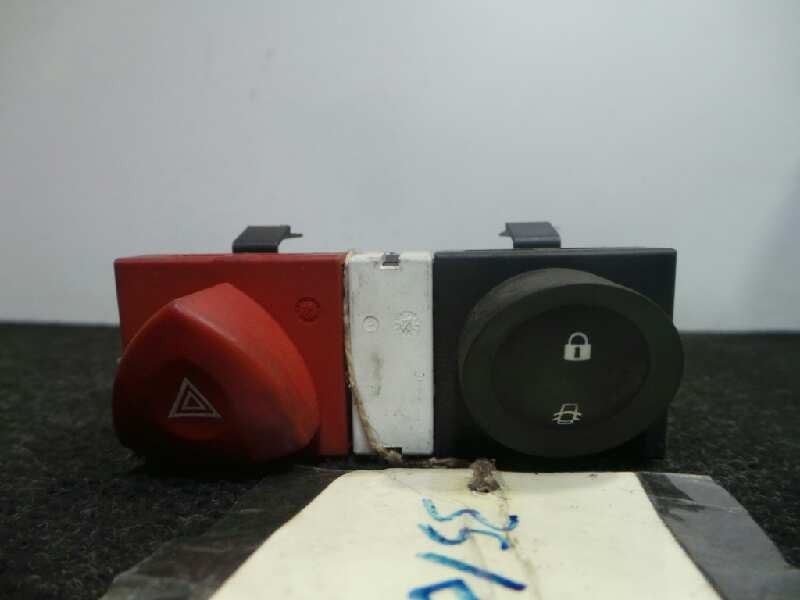 Recambio de warning para renault megane ii classic berlina 1.9 dci diesel referencia OEM IAM 8200095493-8200109723-8200107808 DE