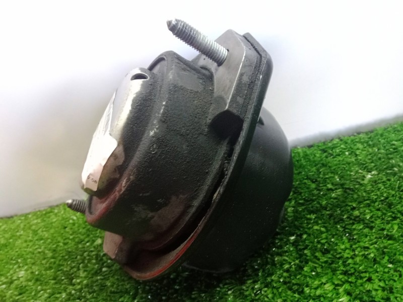 Recambio de soporte motor derecho para bmw serie 7 (e65/e66) 4.0 v8 cat referencia OEM IAM 676918602  