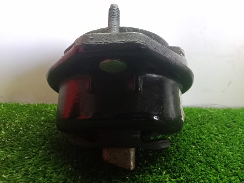 Recambio de soporte motor derecho para bmw serie 7 (e65/e66) 4.0 v8 cat referencia OEM IAM 676918602  