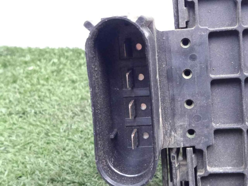 Recambio de caja reles / fusibles para seat arosa (6h1) 1.0 referencia OEM IAM 6X0937550 DE ENCIMA DE BATERIA 3.FUSIBLES