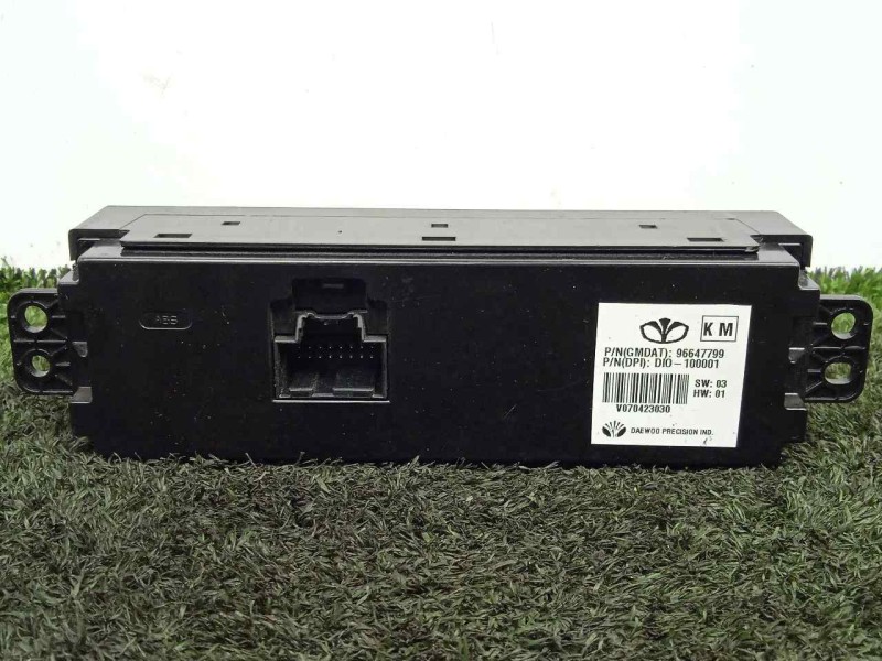 Recambio de pantalla multifuncion para chevrolet epica 2.0 diesel cat referencia OEM IAM 96647799  