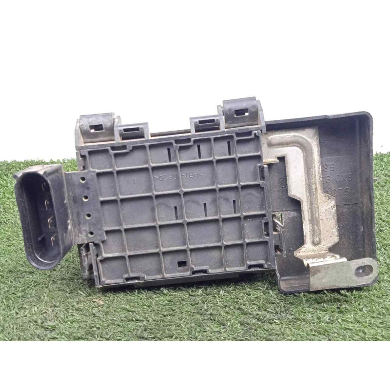 Recambio de caja reles / fusibles para seat arosa (6h1) 1.0 referencia OEM IAM 6X0937550 DE ENCIMA DE BATERIA 3.FUSIBLES