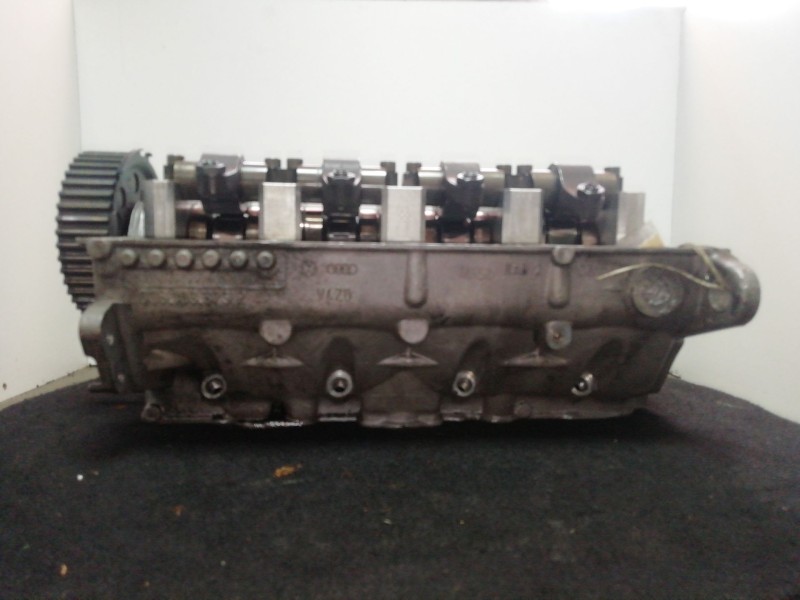 Recambio de culata para volkswagen golf v (1k1) 1.9 tdi referencia OEM IAM 038103373R  