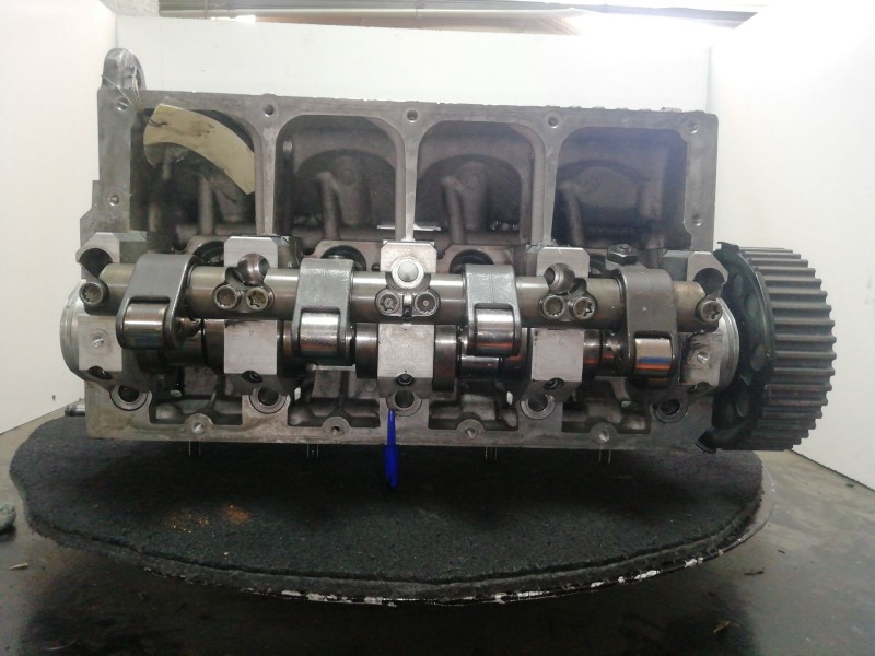 Recambio de culata para volkswagen golf v (1k1) 1.9 tdi referencia OEM IAM 038103373R  
