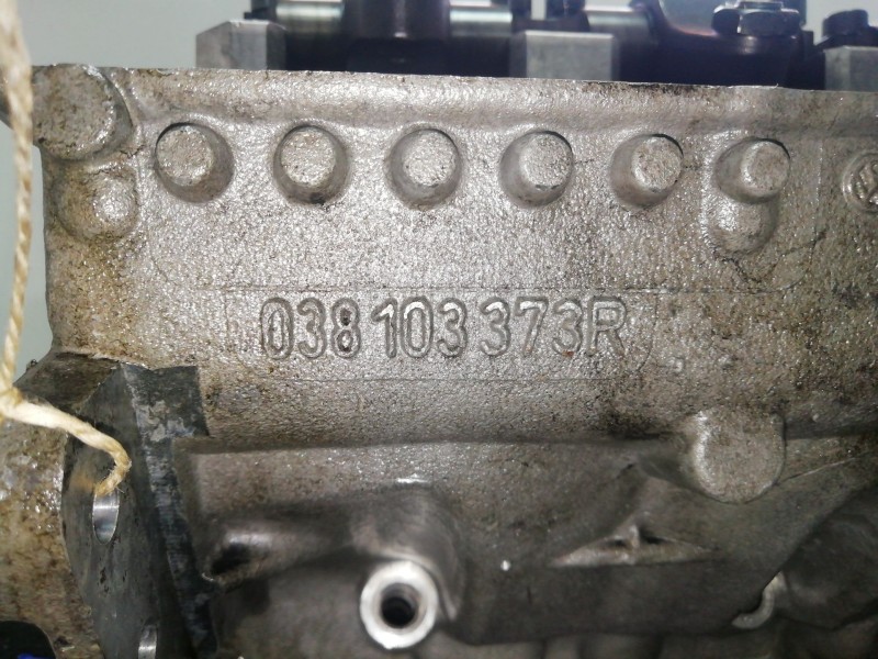 Recambio de culata para volkswagen golf v (1k1) 2.0 sdi referencia OEM IAM 038103373R  