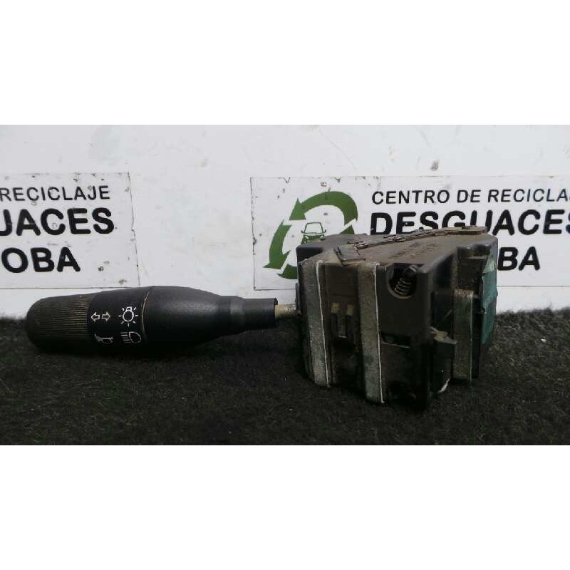 Recambio de mando luces para renault 19 hatchback (b/c53) 1.4 referencia OEM IAM 7700842114A 2.CONECTORES REDONDO