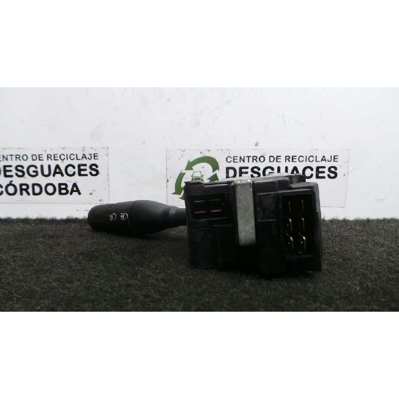 Recambio de mando luces para renault 19 hatchback (b/c53) 1.4 referencia OEM IAM 7700842114A 2.CONECTORES REDONDO