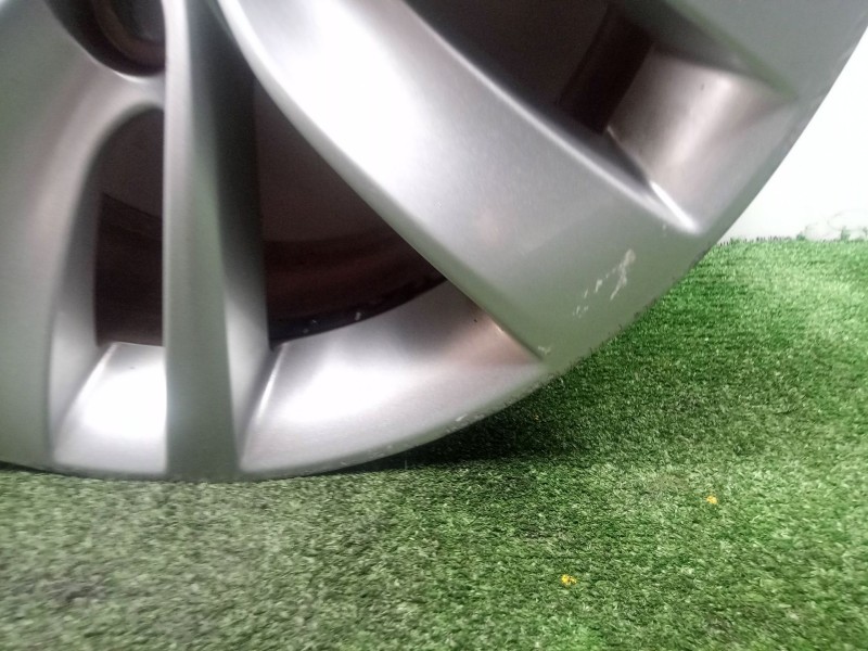 Recambio de llanta para opel insignia a (g09) 1.6 cdti (68) referencia OEM IAM  18´´PULGADAS LLANTAS - LLANTA