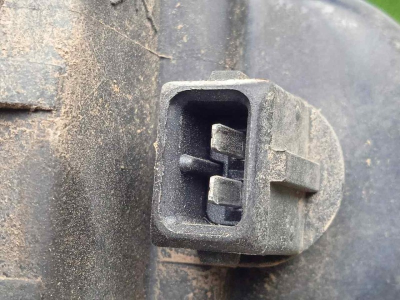 Recambio de faro antiniebla izquierdo para ford fiesta berlina 1.25 16v cat referencia OEM IAM SIN REFERENCIA  96/99