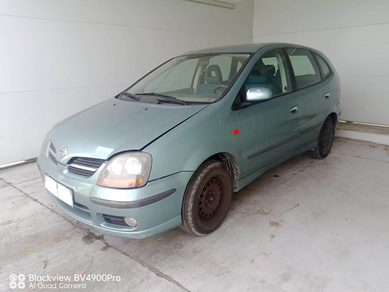nissan almera tino (v10) del año 2000