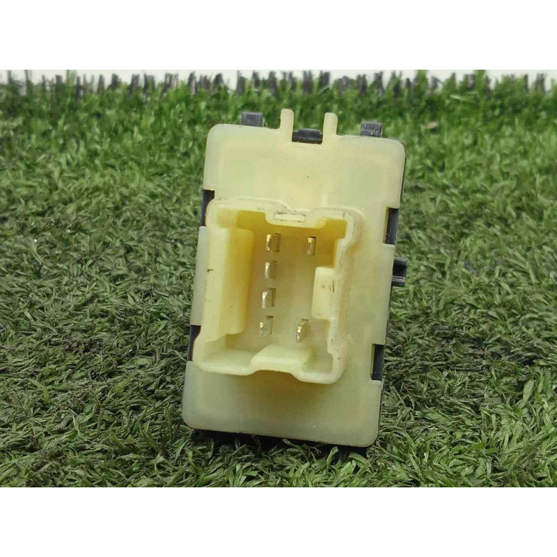 Recambio de mando elevalunas delantero izquierdo para dacia sandero 1.5 dci diesel fap cat referencia OEM IAM 254214937R 1.BOTON