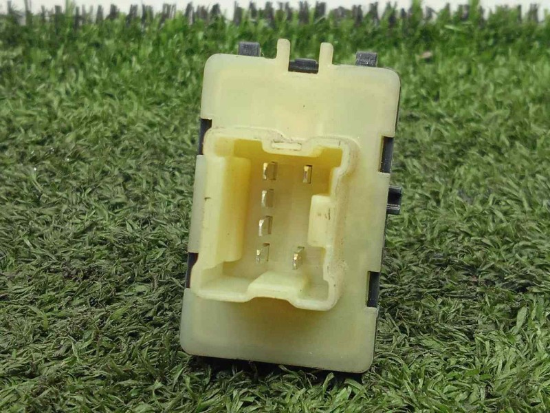 Recambio de mando elevalunas delantero izquierdo para dacia sandero 1.5 dci diesel fap cat referencia OEM IAM 254214937R 1.BOTON