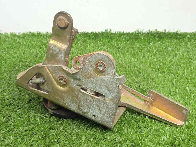 Recambio de cerradura puerta delantera derecha para seat 600 600 d referencia OEM IAM   