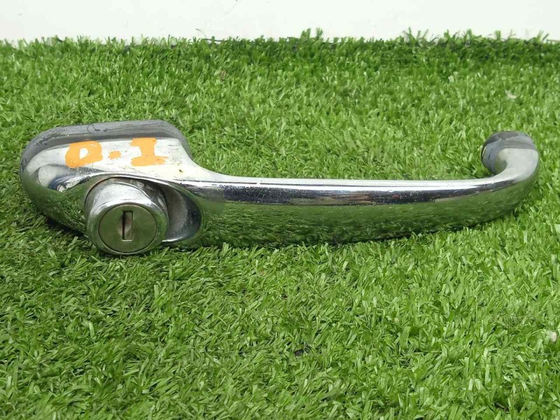 Recambio de maneta exterior delantera izquierda para seat 600 600 d referencia OEM IAM  AMBOS.LADOS CROMADA