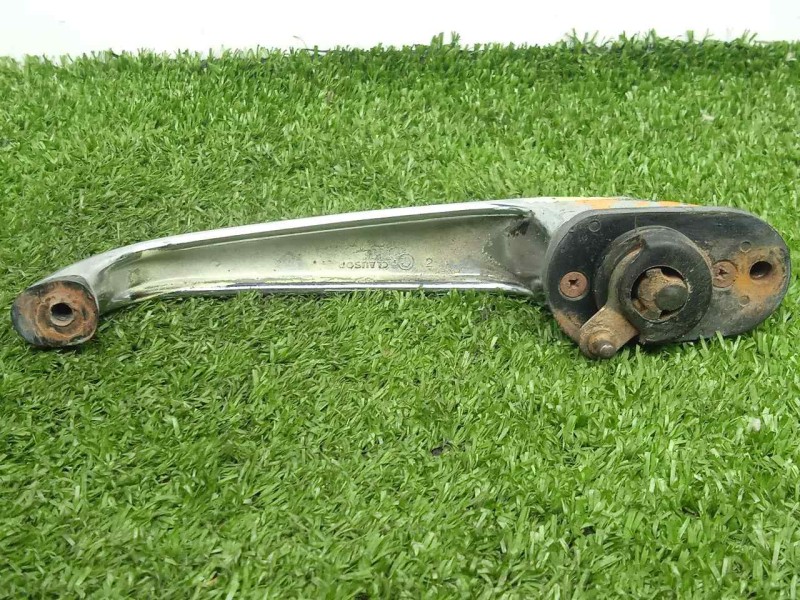 Recambio de maneta exterior delantera izquierda para seat 600 600 d referencia OEM IAM  AMBOS.LADOS CROMADA