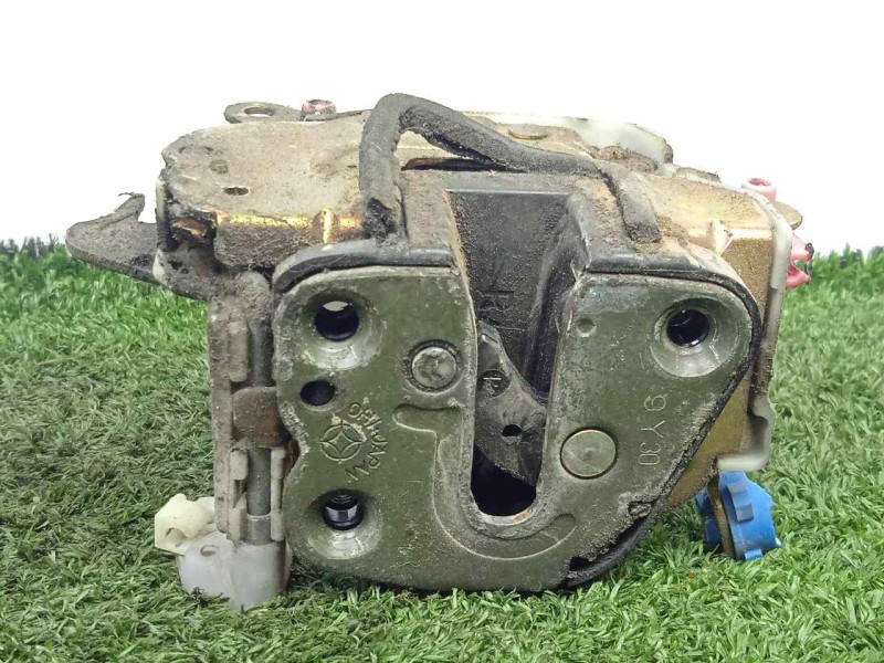 Recambio de cerradura puerta delantera derecha para nissan cabstar - e 3.0 td 110 referencia OEM IAM  MECANICA 