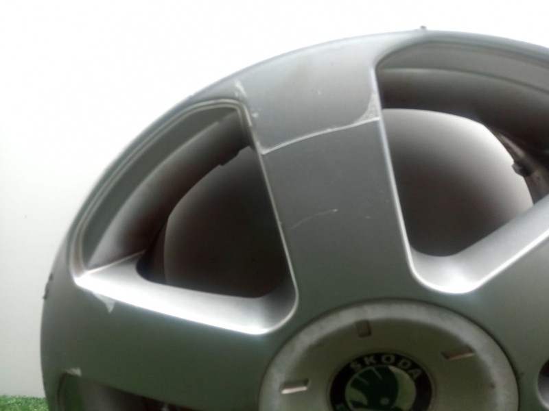 Recambio de llanta para skoda octavia ii (1z3) 2.0 tdi referencia OEM IAM 1Z0601025B 16´´PULGADAS LLANTAS - LLANTA