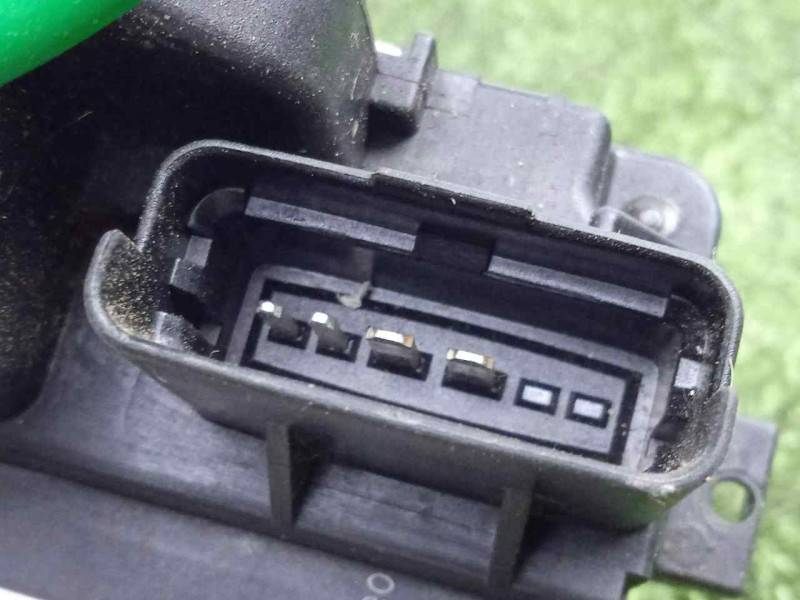 Recambio de cerradura puerta trasera derecha para hyundai i30 1.6 crdi cat referencia OEM IAM 814202L000 4.PINES 