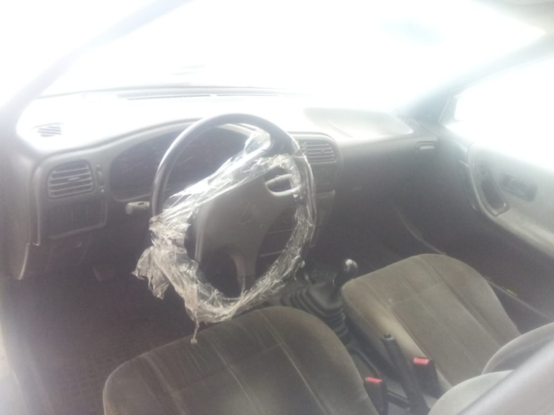 nissan sunny iii hatchback (n14) del año 1994