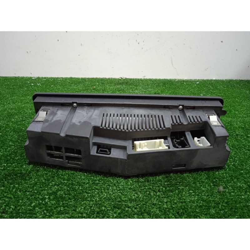 Recambio de mando climatizador para bmw serie 3 berlina (e46) 1.9 cat referencia OEM IAM 64118384112-5HB00773802  