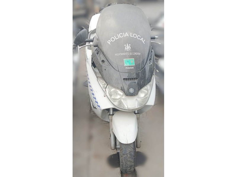 piaggio x8 del año 2005