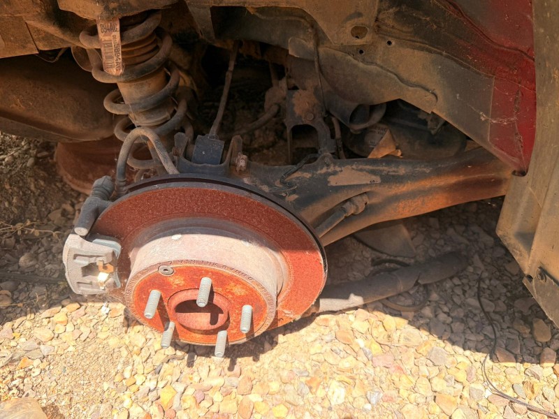 Recambio de mangueta trasera izquierda para jeep patriot 2.0 crd cat referencia OEM IAM   