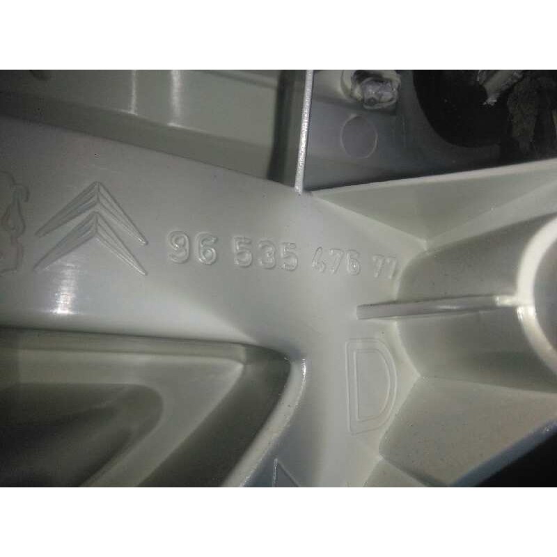 Recambio de piloto trasero derecho interior para citroën c4 picasso 2.0 hdi fap cat (rhr / dw10bted4) referencia OEM IAM 9653547