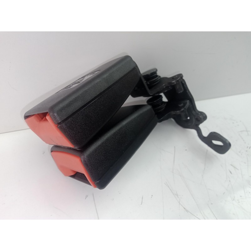 Recambio de enganche cinturon trasero izquierdo para seat leon (5f1) 2.0 16v tsi referencia OEM IAM 5F0857739QVZ + ENGANCHE.CENT