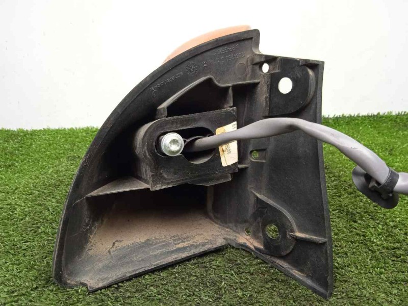 Recambio de retrovisor derecho para peugeot 1007 1.4 hdi referencia OEM IAM SIN REFERENCIA ELECTRICO - 5+2.CABLES NARANJA