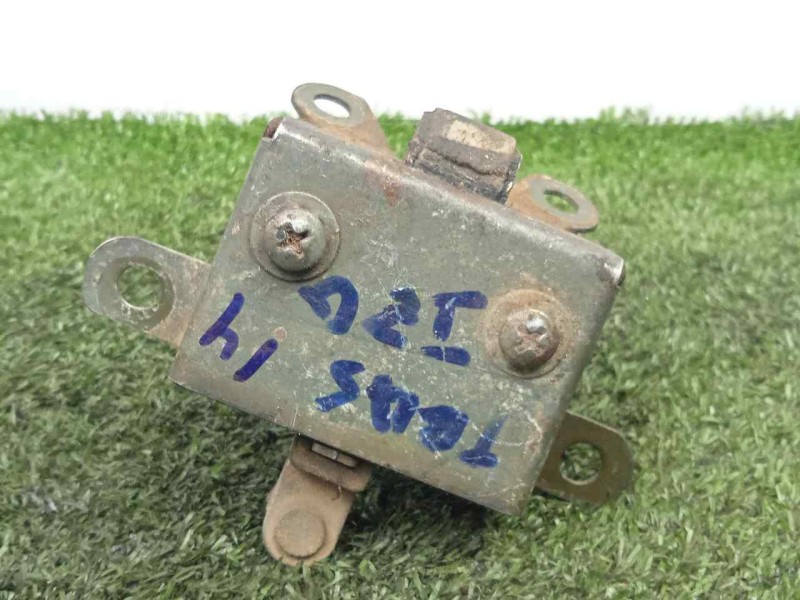 Recambio de cerradura maletero / porton para nissan trade 2.8d referencia OEM IAM  TRASERA.IZQUIERDA MECANICA