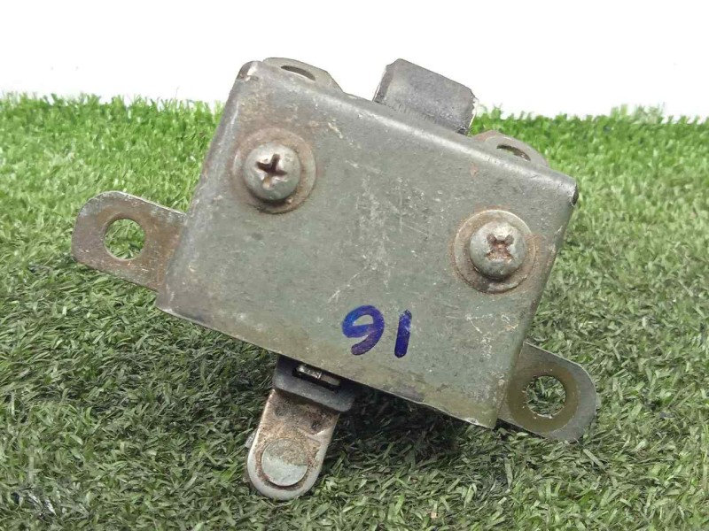 Recambio de cerradura maletero / porton para nissan trade 2.8d referencia OEM IAM  TRASERA.DERECHA MECANICA