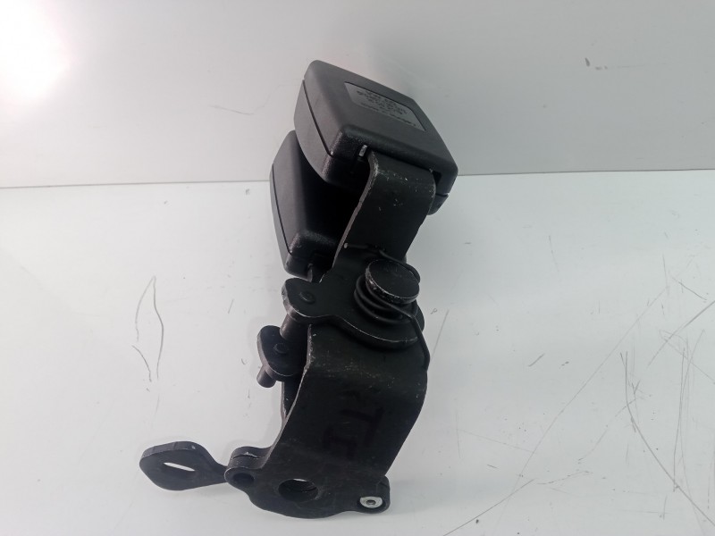 Recambio de enganche cinturon trasero izquierdo para seat leon (5f1) 2.0 16v tsi referencia OEM IAM 5F0857739QVZ + ENGANCHE.CENT