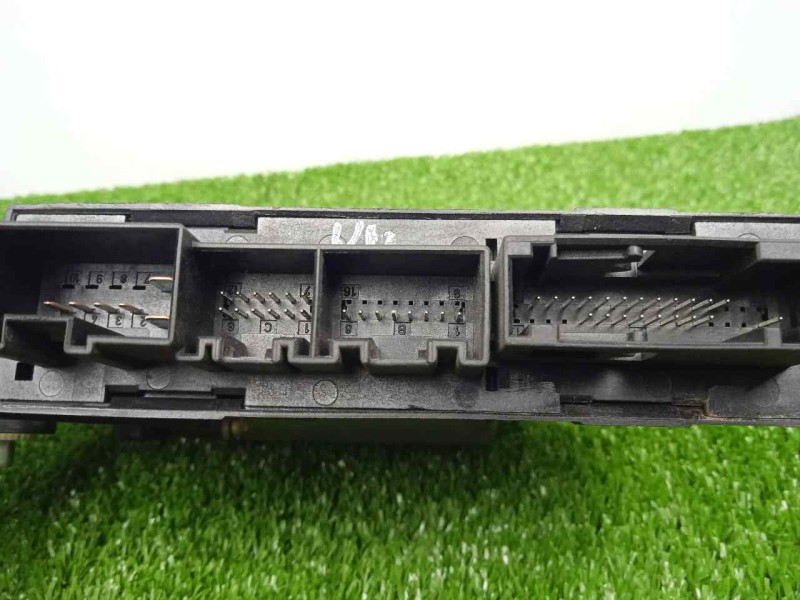 Recambio de motor elevalunas delantero derecho para audi a4 avant (8e) 1.9 tdi referencia OEM IAM 5WK47006BBF-0130821764  