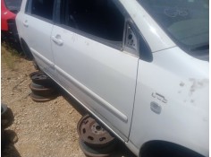Recambio de puerta delantera derecha para toyota corolla (_e12_) 2.0 d-4d (cde120r_, cde120l_) referencia OEM IAM  BLANCA 5.PUER