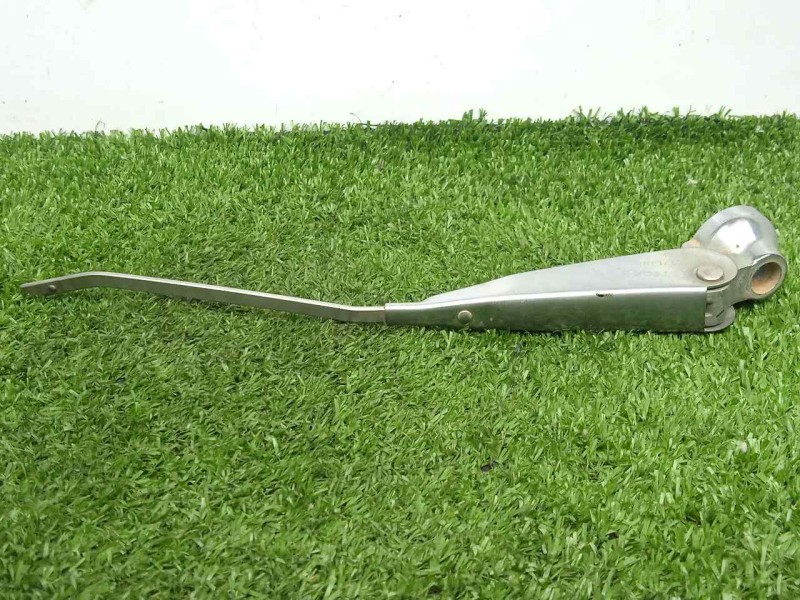 Recambio de brazo limpia delantero izquierdo para seat 600 600 d referencia OEM IAM  AMBOS.LADOS 