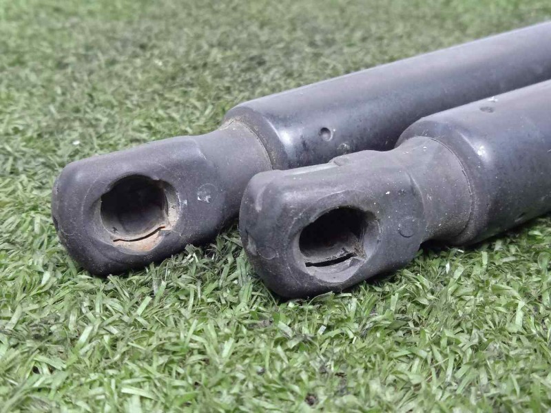 Recambio de amortiguadores maletero / porton para renault megane ii familiar 1.9 dci diesel referencia OEM IAM 26X31X485-8200119