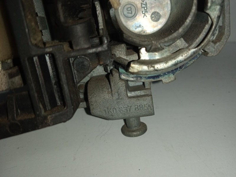 Recambio de maneta exterior delantera derecha para volkswagen jetta (1k2) 1.9 tdi referencia OEM IAM 1K0837885A  