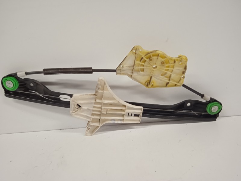 Recambio de elevalunas trasero derecho para volkswagen jetta (1k2) 1.9 tdi referencia OEM IAM NO TIENE REFERENCIA ELECTRICO SIN.
